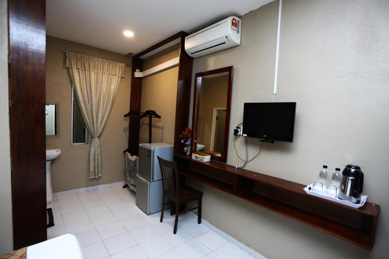 Pondok Muara Chalet Pantai Cenang  Exterior photo