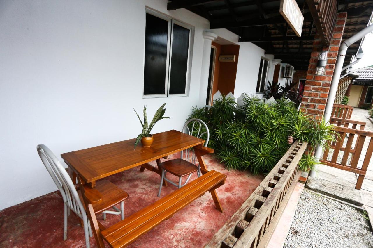 Pondok Muara Chalet Pantai Cenang  Exterior photo