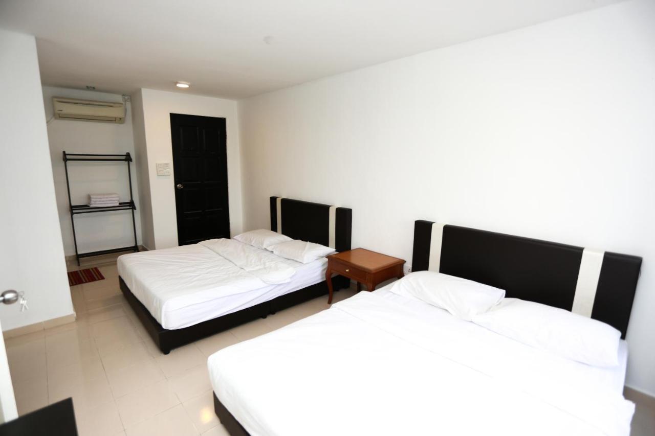 Pondok Muara Chalet Pantai Cenang  Exterior photo