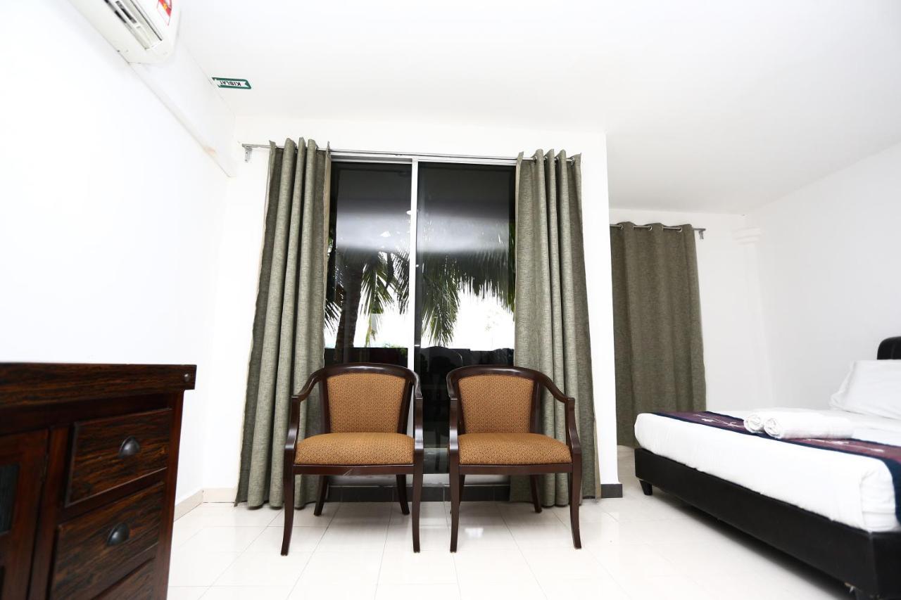 Pondok Muara Chalet Pantai Cenang  Exterior photo
