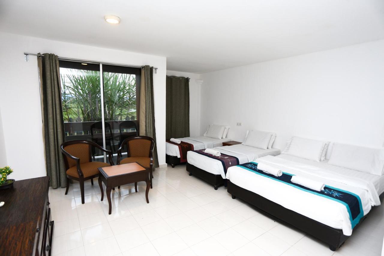 Pondok Muara Chalet Pantai Cenang  Exterior photo
