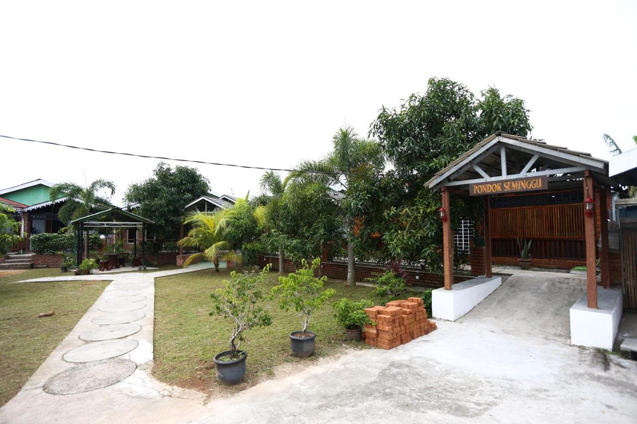 Pondok Muara Chalet Pantai Cenang  Exterior photo