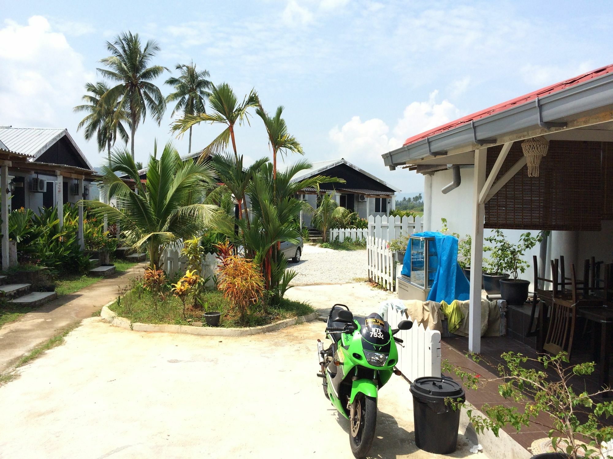 Pondok Muara Chalet Pantai Cenang  Exterior photo